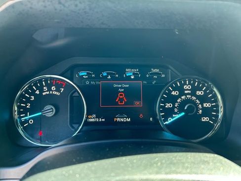 Used 2020 Ford F150 Lariat w/ Equipment Group 502A Luxury image 17