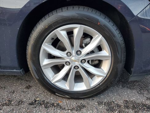 Used 2025 Chevrolet Malibu LT FWD image 5