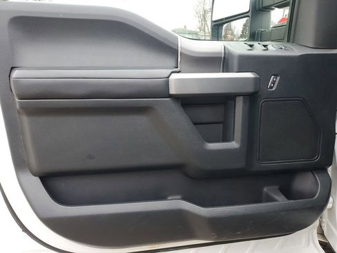 Used 2016 Ford F150 XLT w/ Equipment Group 302A Luxury image 11