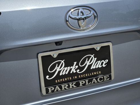 Used 2023 Toyota Highlander XLE FWD image 44