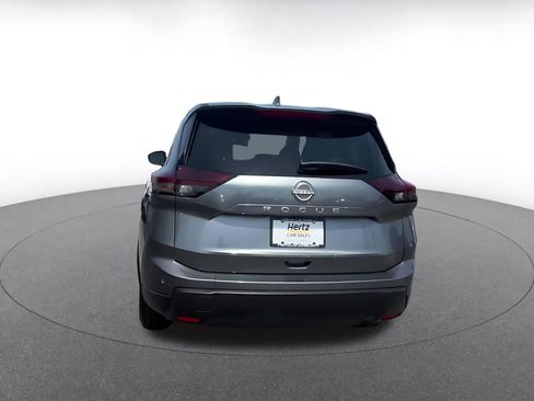 Used 2025 Nissan Rogue SV FWD image 12