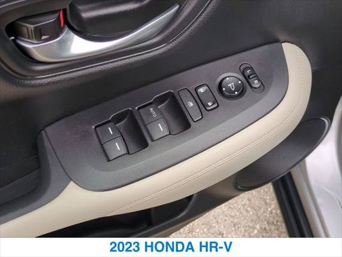 Used 2023 Honda HR-V LX image 13