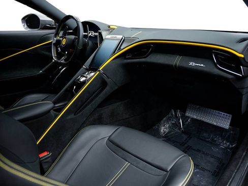 Used 2022 Ferrari Roma RWD image 51