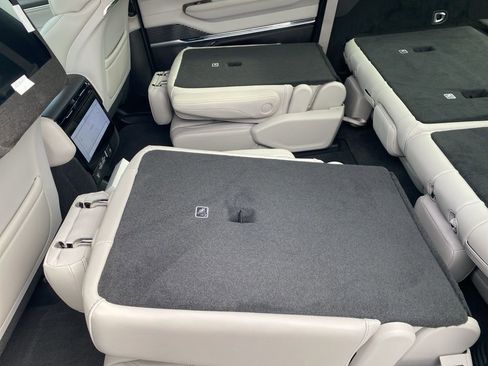 New 2026 Jeep Grand Wagoneer Summit image 38