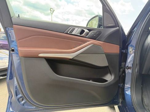 Used 2019 BMW X5 xDrive40i w/ M Sport Package image 9