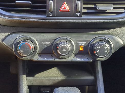 Used 2022 Kia Forte LXS image 24