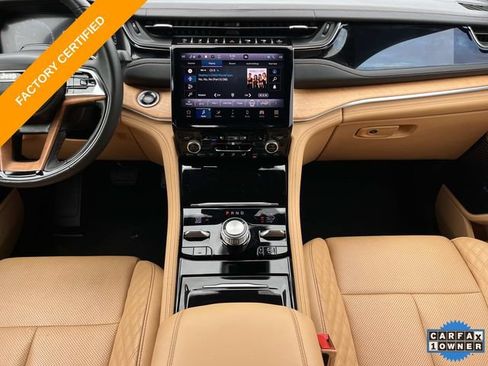 Used 2023 Jeep Grand Cherokee L Summit AWD/4WD image 17