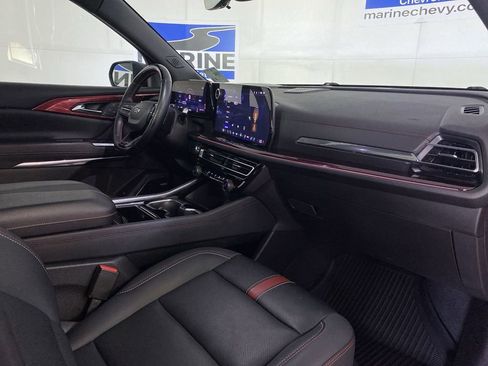 Certified 2024 Chevrolet Traverse RS w/ LPO, Floor Liner Package AWD/4WD image 36