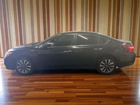 Used 2017 Nissan Altima 2.5 SV FWD image 6