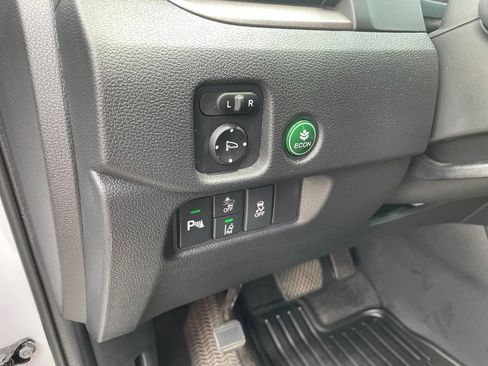 Used 2025 Honda Passport EX-L image 13