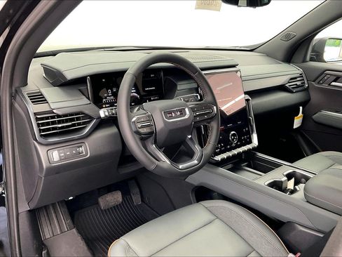 New 2026 GMC Acadia AT4 w/ LPO, Floor Liner Package AWD/4WD image 4