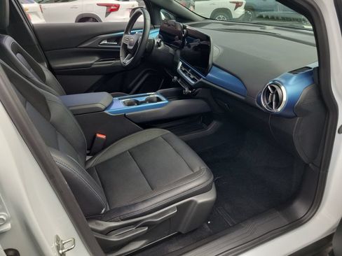 Used 2024 Chevrolet Equinox EV LT AWD/4WD image 19
