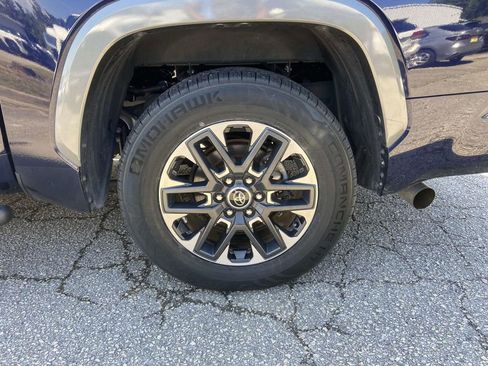Used 2023 Toyota Tundra Limited AWD/4WD image 10