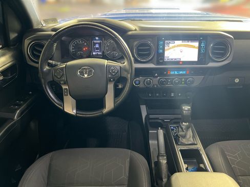 Used 2016 Toyota Tacoma TRD Sport AWD/4WD image 24