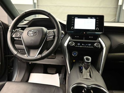 Used 2021 Toyota Venza XLE w/ Softex Package AWD/4WD image 14