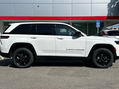 Used 2022 Jeep Grand Cherokee Altitude