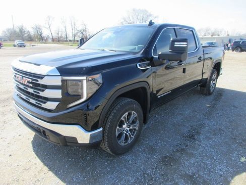 New 2026 GMC Sierra 1500 SLE w/ Max Trailering Package image 10