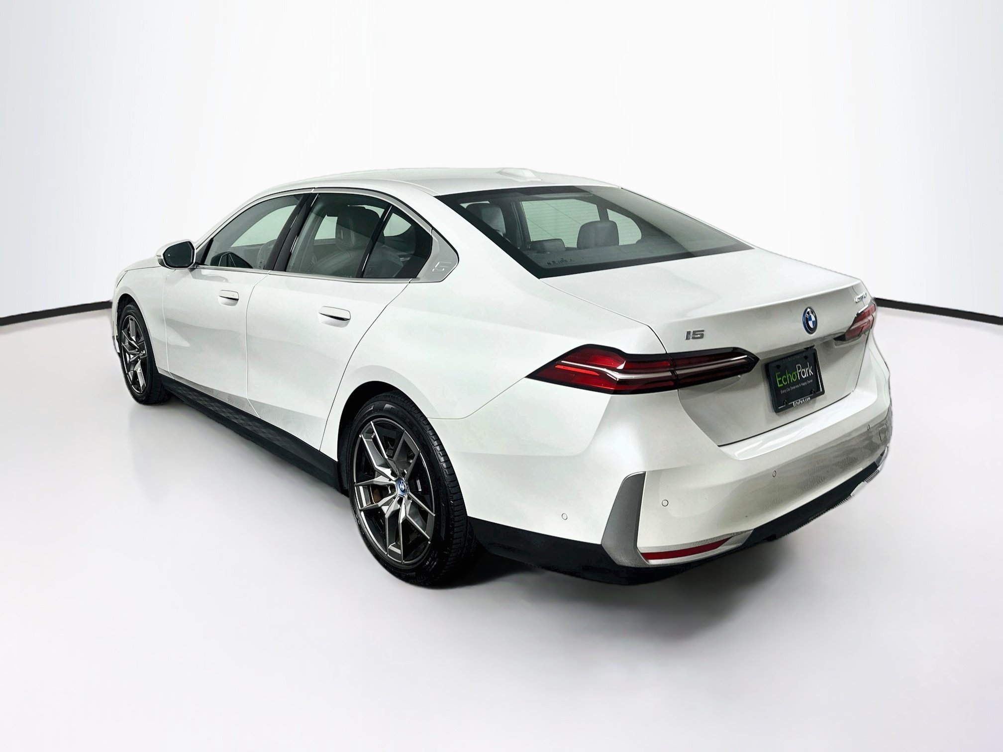 Used 2025 BMW i5 eDrive40i RWD image 5