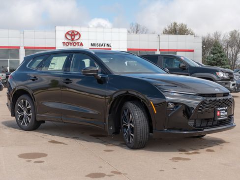 New 2026 Toyota Crown Signia AWD/4WD image 1