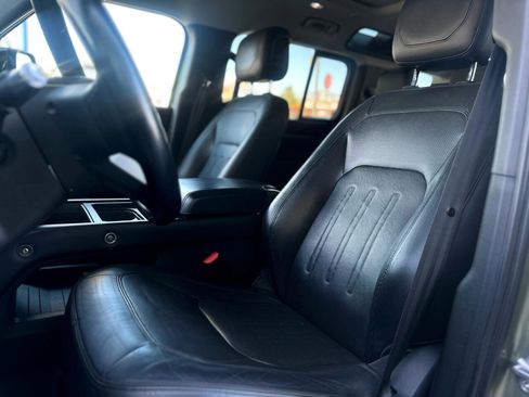 Used 2020 Land Rover Defender 110 HSE image 9