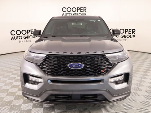 Used 2022 Ford Explorer ST w/ ST Street Pack image 9