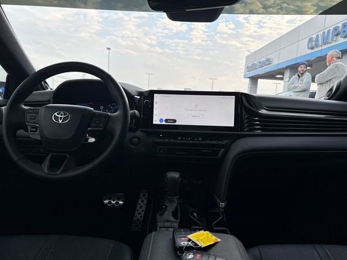 Used 2025 Toyota Camry XSE image 15