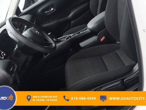 Used 2024 Honda HR-V LX image 9