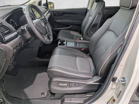 Used 2026 Honda Odyssey Elite image 17
