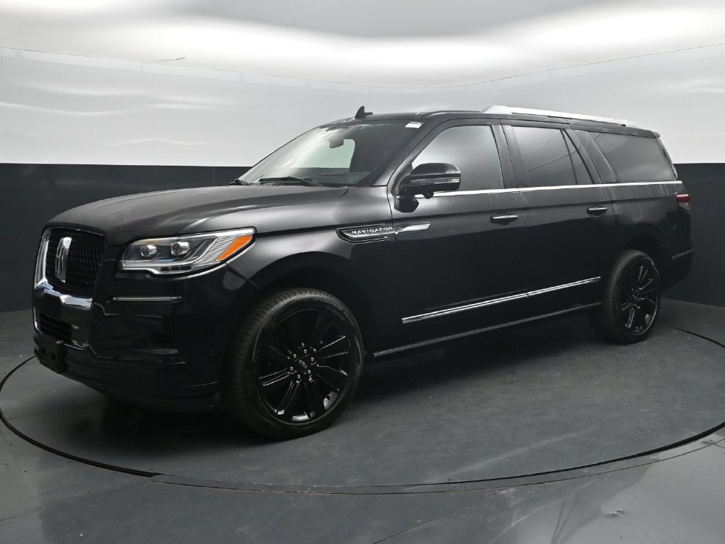 Used 2024 Lincoln Navigator L Reserve AWD/4WD image 1
