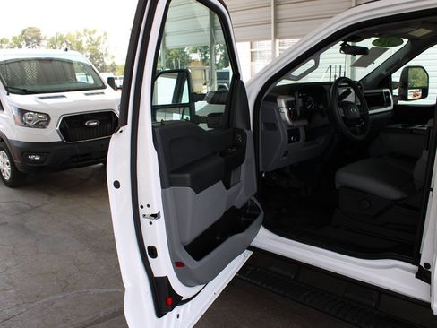 Used 2024 Ford F250 XL w/ XL Chrome Package RWD image 23