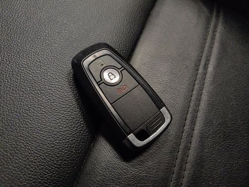 Used 2022 Toyota RAV4 XLE AWD/4WD image 32