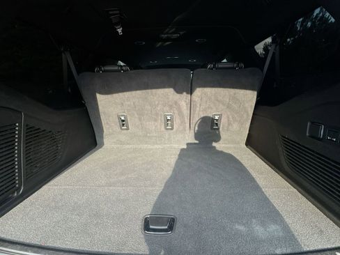 Used 2025 Chevrolet Suburban Premier RWD image 35