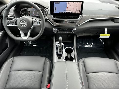 New 2025 Nissan Altima 2.5 SL image 3