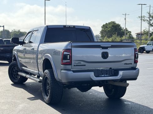 Used 2019 RAM 2500 Laramie w/ Night Edition AWD/4WD image 5