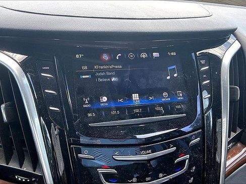 Used 2020 Cadillac Escalade Luxury RWD image 19