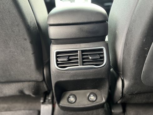 Used 2021 Hyundai Santa Fe SEL image 11