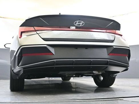 Used 2026 Hyundai Elantra SEL Sport Premium w/ Cargo Package FWD image 43
