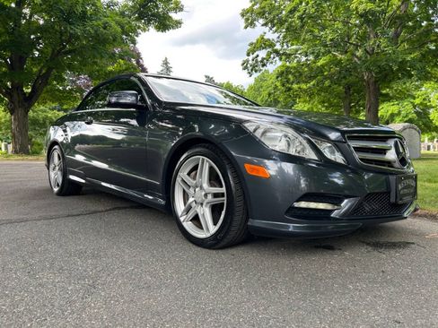 Used 2013 Mercedes-Benz E 550 Cabriolet image 2