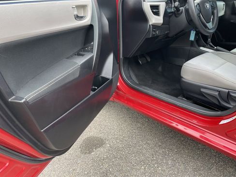 Used 2016 Toyota Corolla LE FWD image 14