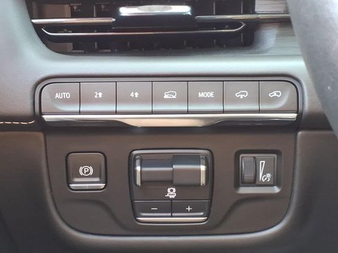 Used 2021 Cadillac Escalade Premium Luxury Platinum AWD/4WD image 26