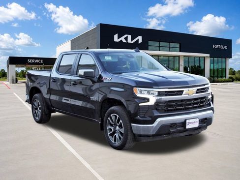 Used 2022 Chevrolet Silverado 1500 LT w/ Texas Edition Plus AWD/4WD image 3