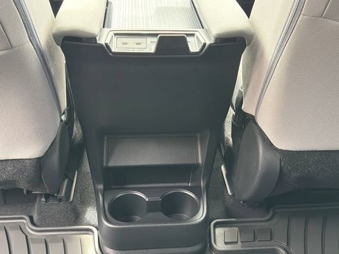 New 2026 Toyota Sienna LE FWD image 22