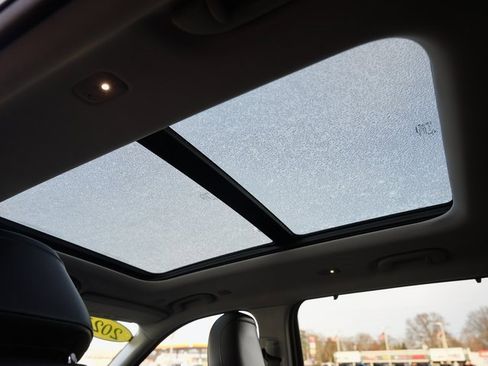 Used 2021 Jeep Grand Cherokee L Limited w/ Luxury Tech Group II image 34