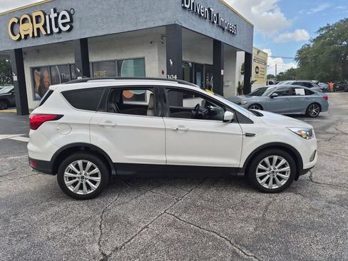 Used 2019 Ford Escape SEL FWD image 4