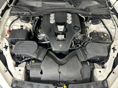 Used 2018 Maserati Ghibli RWD image 28