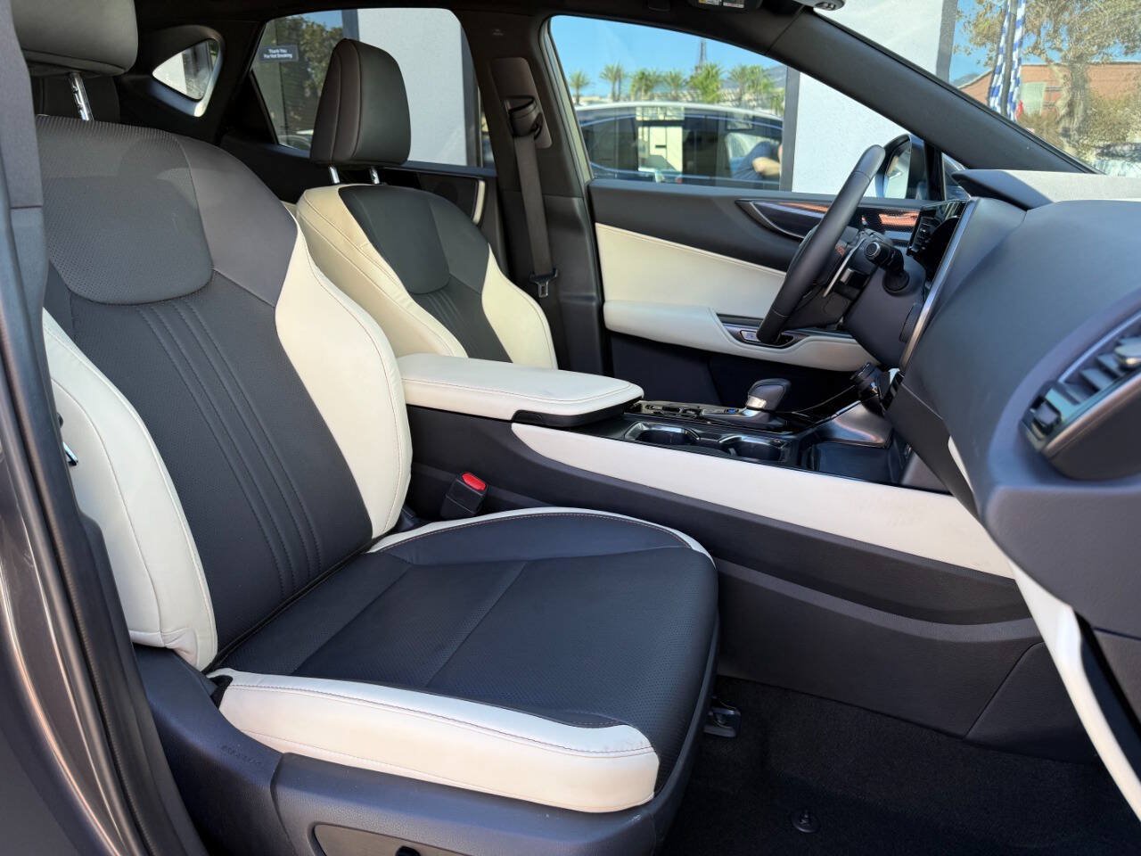 Used 2024 Lexus NX 250 FWD w/ Cold Area Package image 31