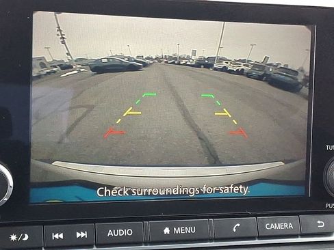 Used 2023 Nissan Rogue SV image 18