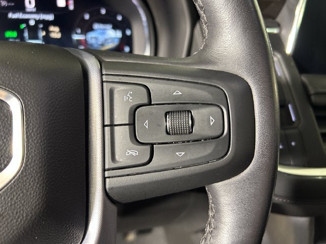 Used 2022 GMC Yukon SLE w/ Gmc Pro Safety Plus Package AWD/4WD image 16