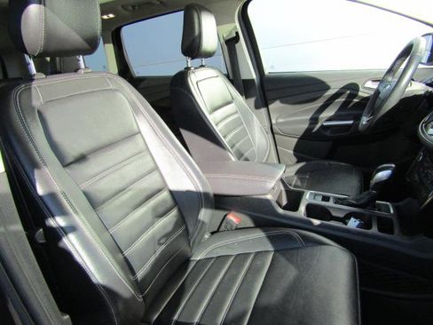 Certified 2019 Ford Escape Titanium image 11