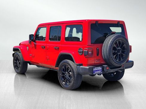 Used 2025 Jeep Wrangler Unlimited Sahara w/ Safety Group AWD/4WD image 6